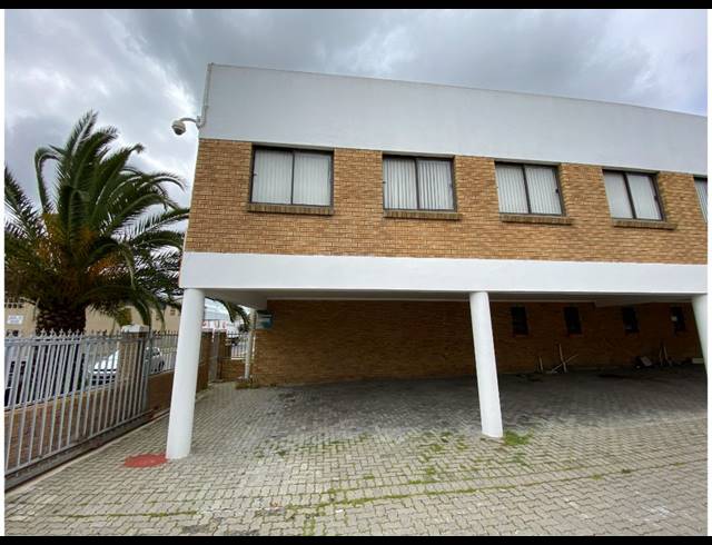 1,490M² WAREHOUSE FOR SALE IN KILLARNEY GARDENS